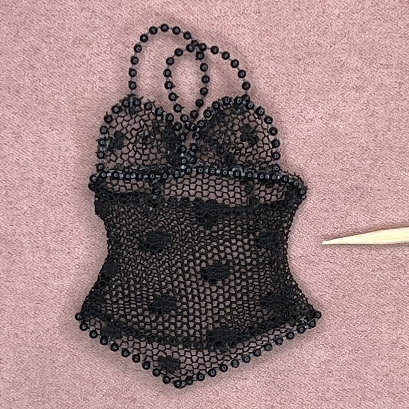Sort miniature undertrøje med perler - Billede 2