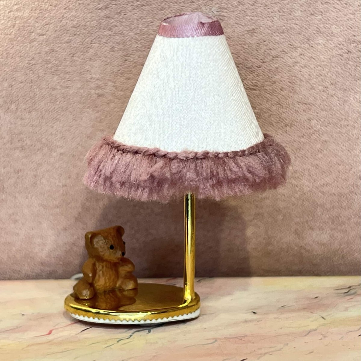 Børnelampe m rosa plys - Billede 3