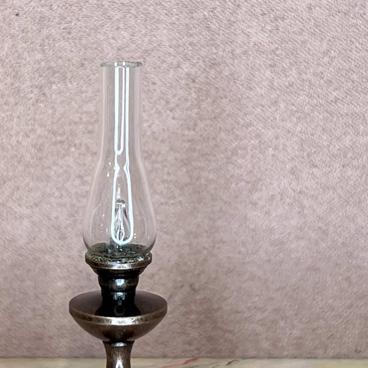 Petroleums bordlampe i kobber - Billede 3