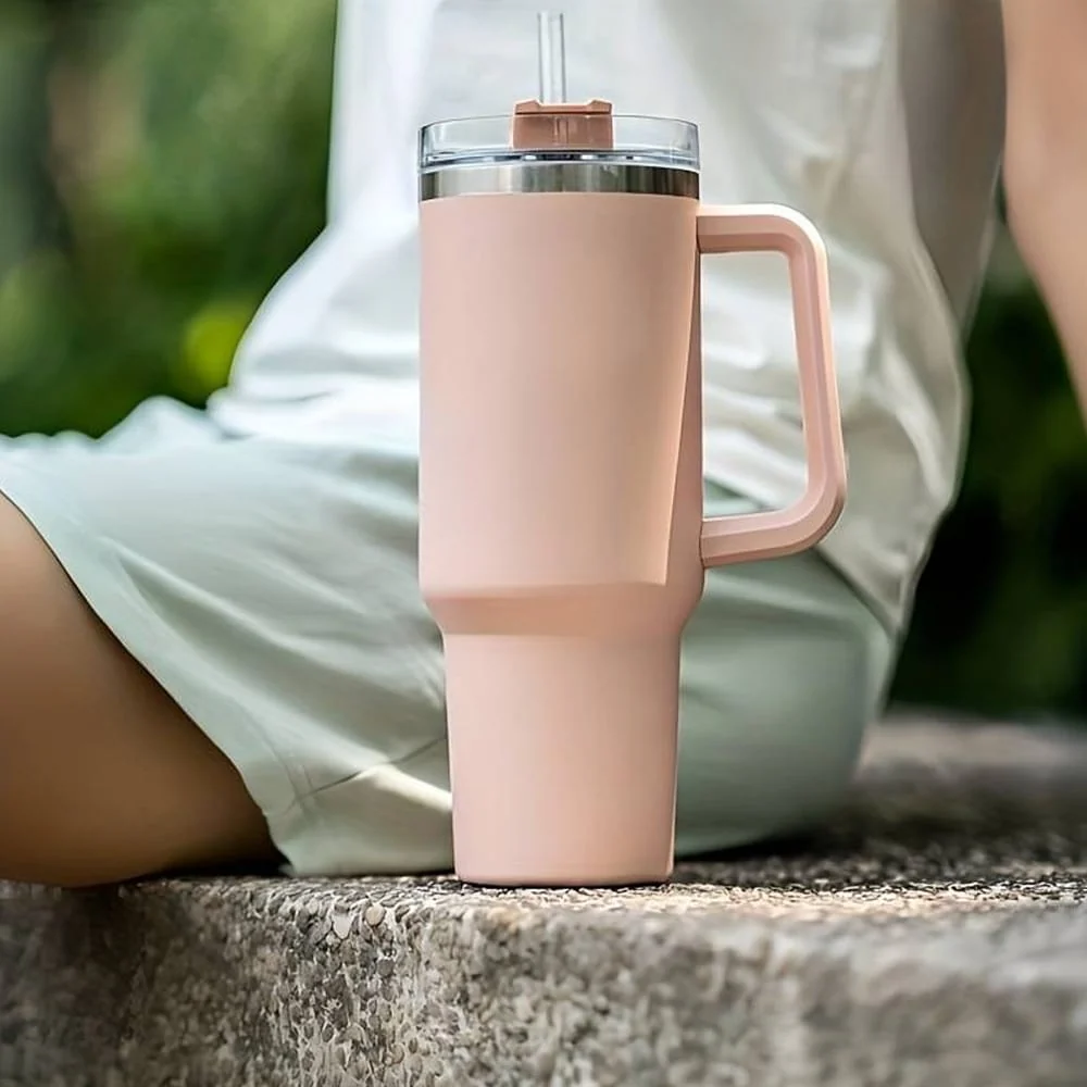 Tumbler termokop 1200 ml med håndtag, låg og sugerør (perfekt til kold/varm drikke) - Billede 2